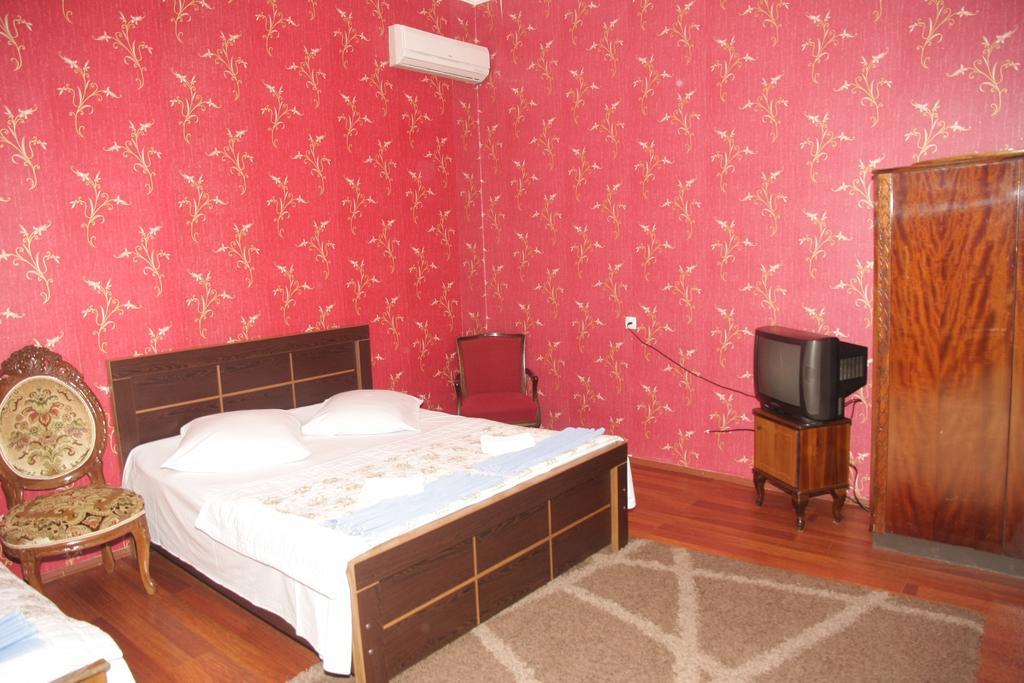 Guest House Nona Kutaisi Exterior foto